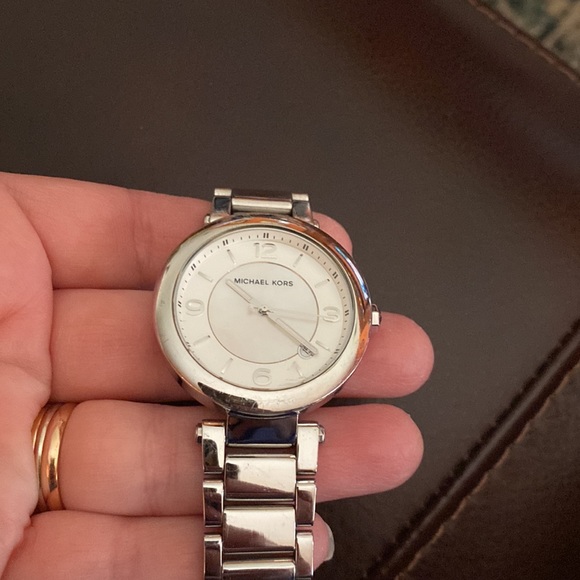 💯 Authentic Michael Kors No. MK5070 - Picture 5 of 7